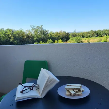 Kali Srebrno Jezero Διαμέρισμα