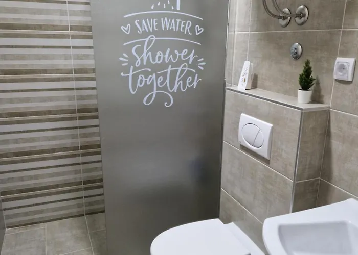 Kali Srebrno Jezero Ostrovo