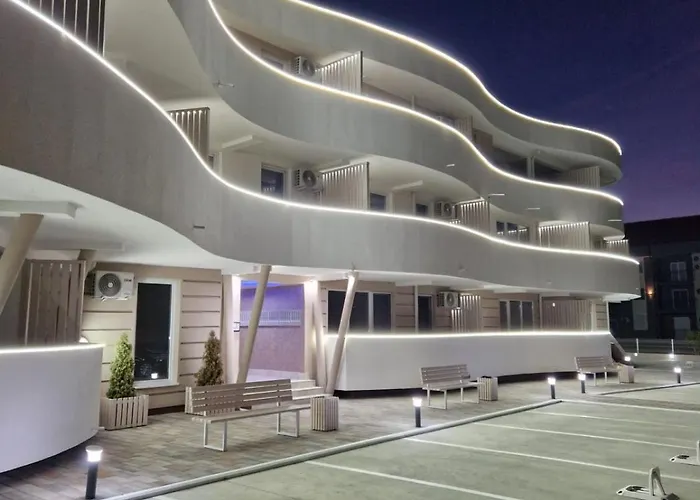 Kali Srebrno Jezero アパート Ostrovo